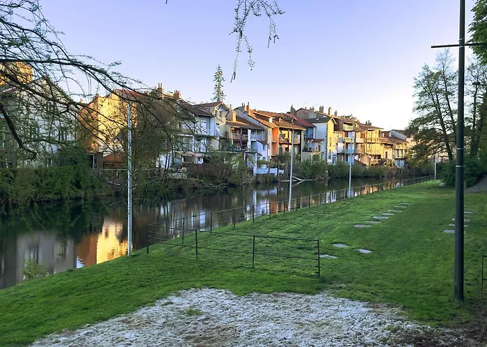 Les Jardins Du Pont Rouge - Cosy Et Calme Aurillac